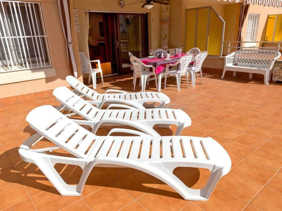 Sea Front Apart. 2 Pools / 1ª Linea. 2 Piscinas Apartment Segur de Calafell Exterior photo